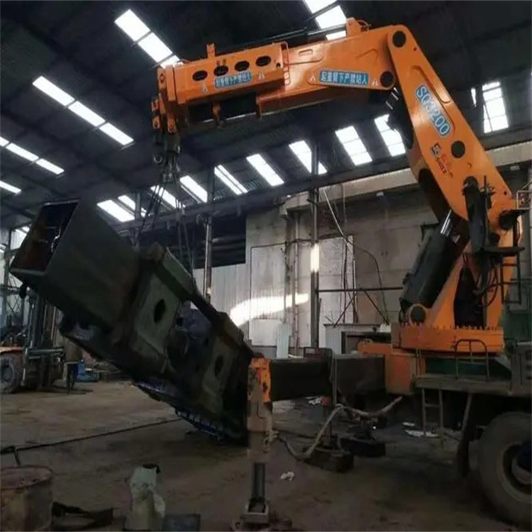 彭泽县130吨折臂吊车出租吊机租赁附近电话