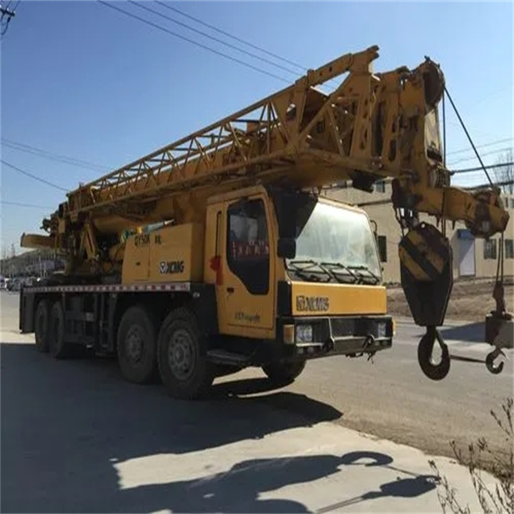 彭泽县吊车吊挖机的正确办法